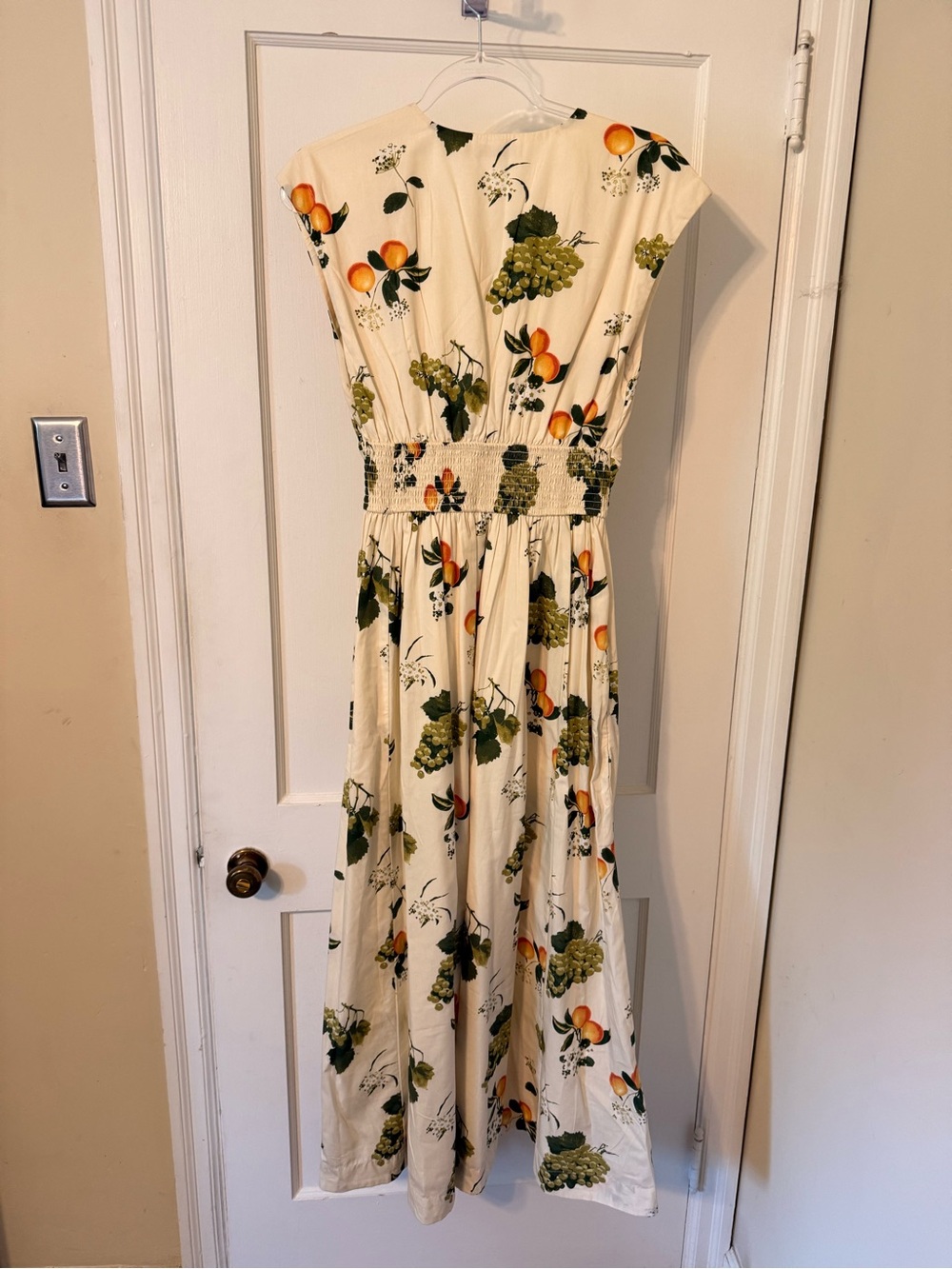 Abercrombie & Fitch Fruit Print Maxi Dress with twist detail - Picture 2 of 3